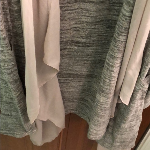 Long flowy cardigan - Picture 5 of 5